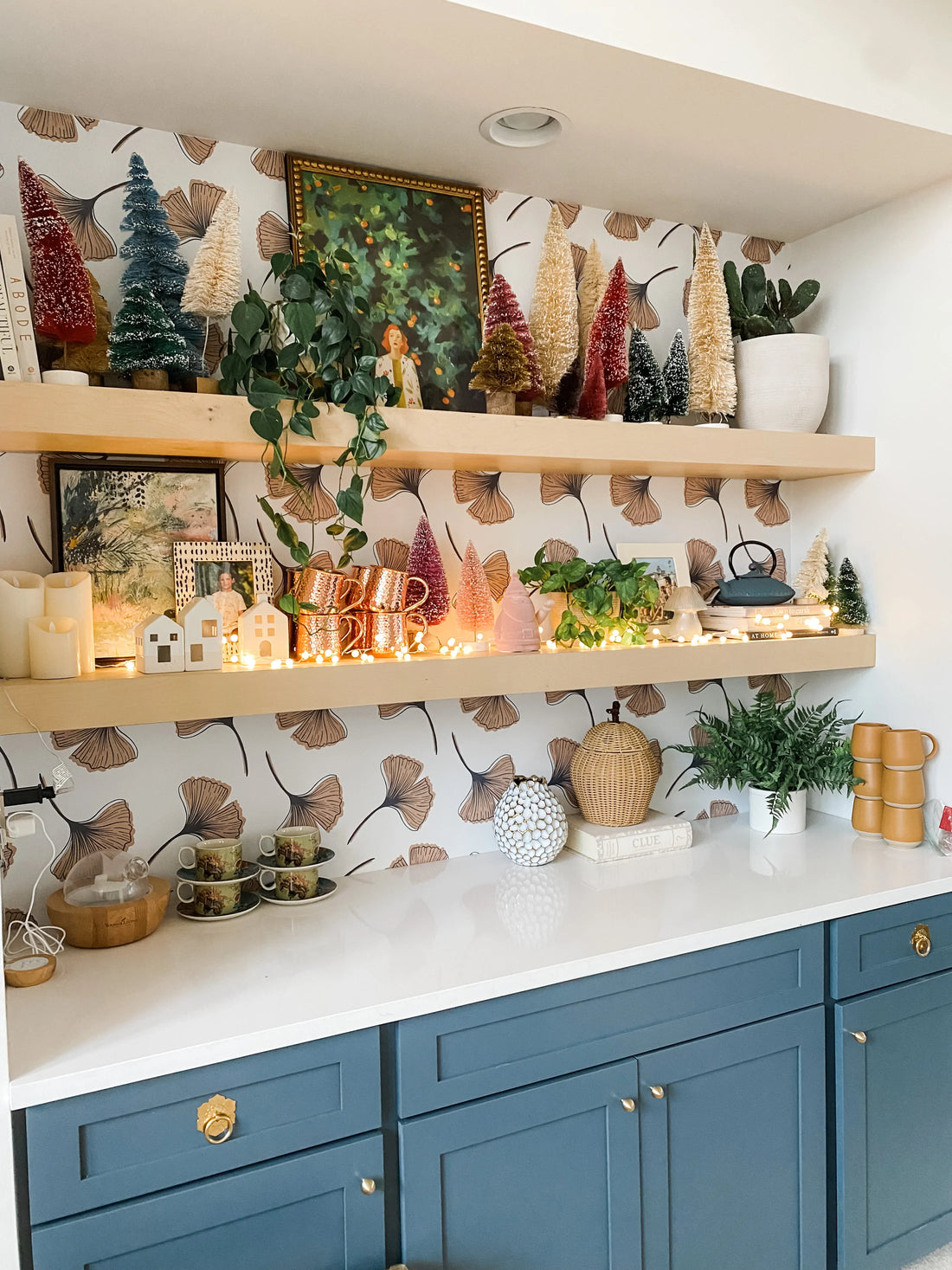 7 Ways Wallpaper is Superior to Painting