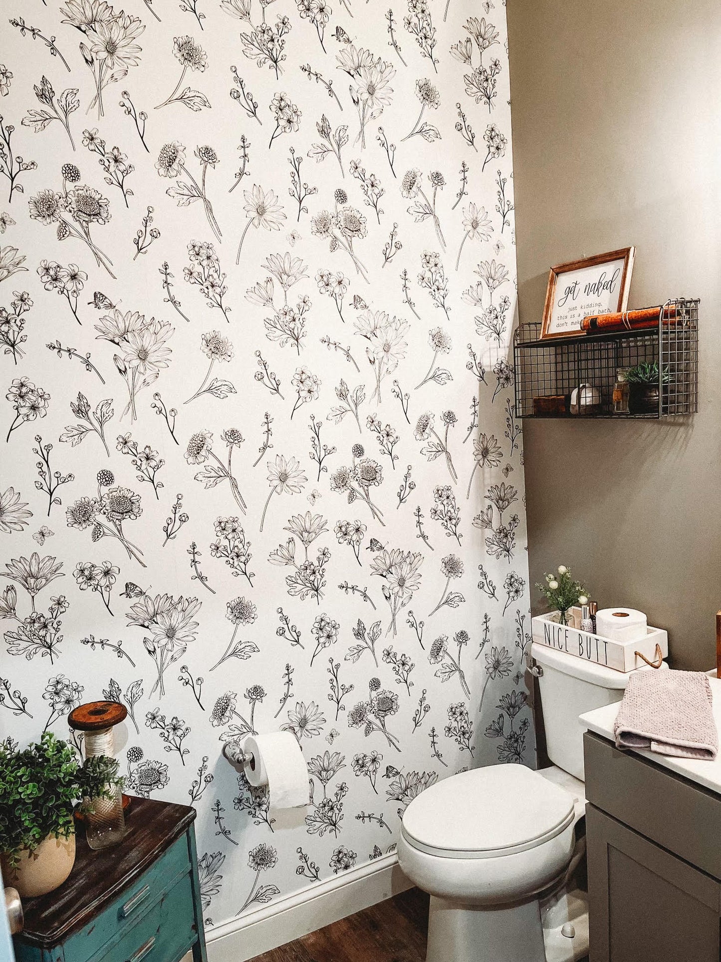 Everlee Floral - Peel and Stick Wallpaper